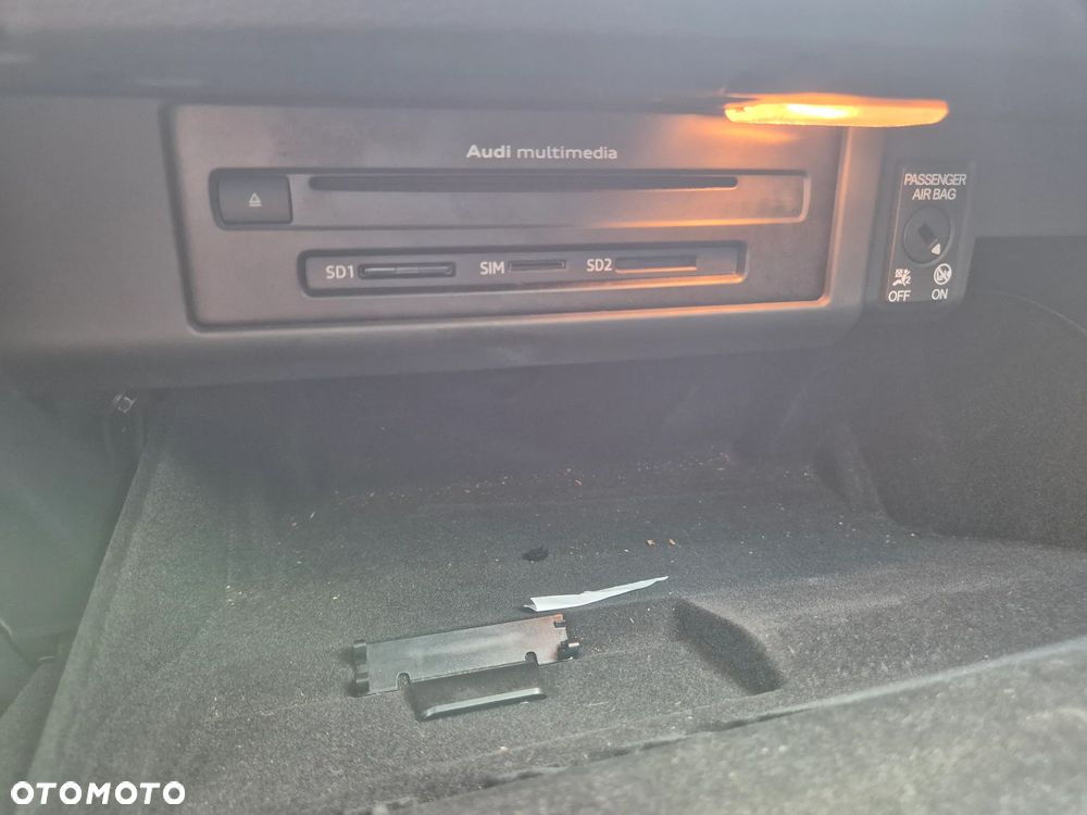 Audi A4 Avant 2.0 TDI ultra S tronic - 35