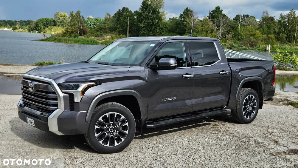 Toyota Tundra