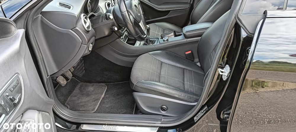 Mercedes-Benz CLA 180 - 28