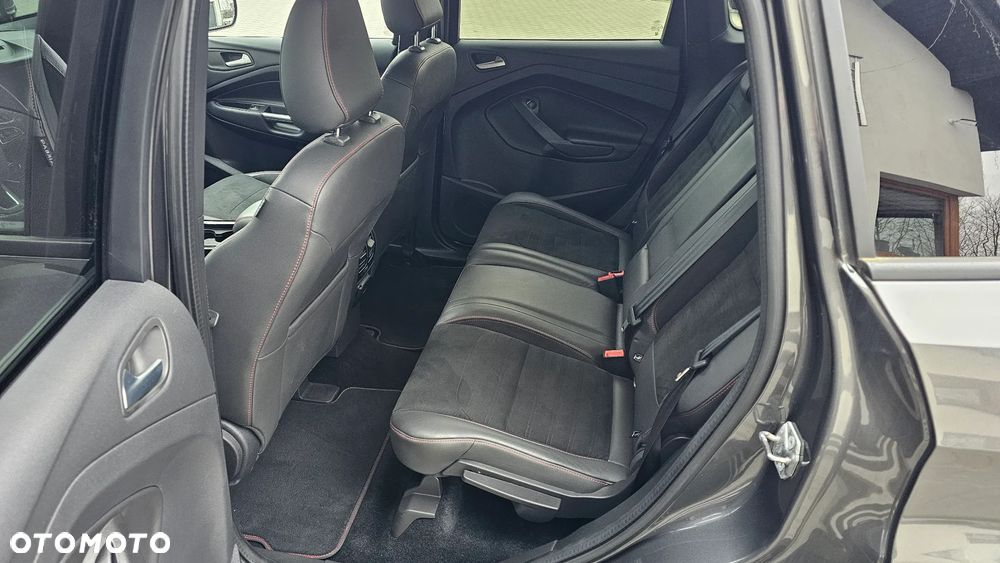 Ford Kuga 1.5 EcoBoost 2x4 ST-Line - 6