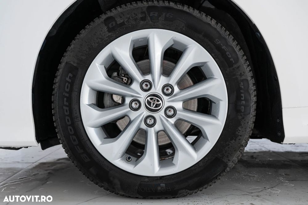Toyota Corolla 1.8 Hybrid Comfort - 12