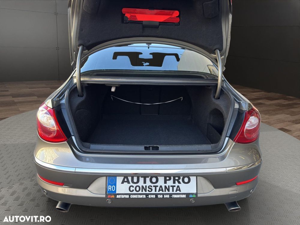 Volkswagen Passat CC - 21