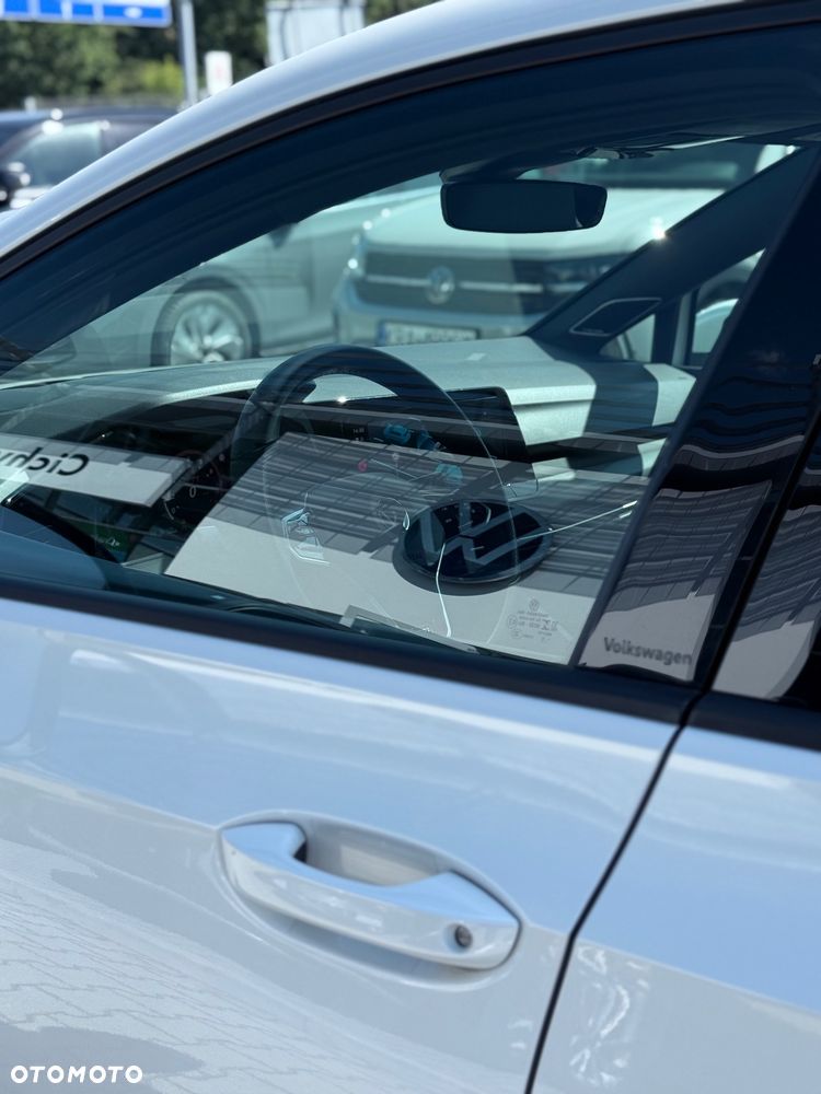 Volkswagen Golf VIII 2.0 TSI GTI DSG - 20