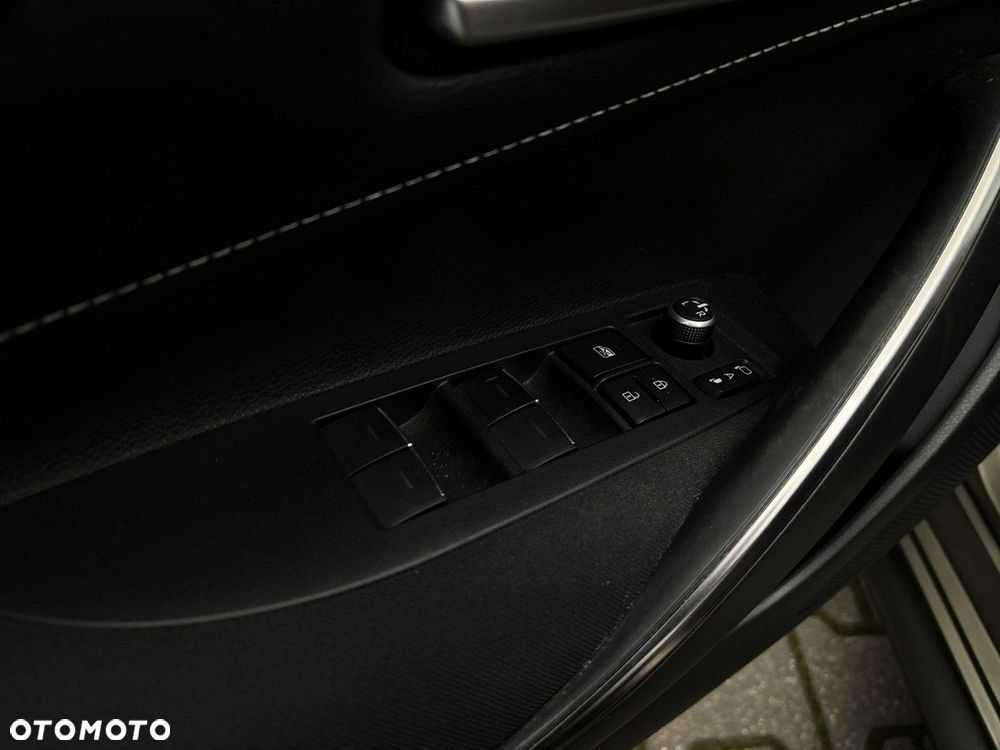 Toyota Corolla 2.0 Hybrid Comfort - 19