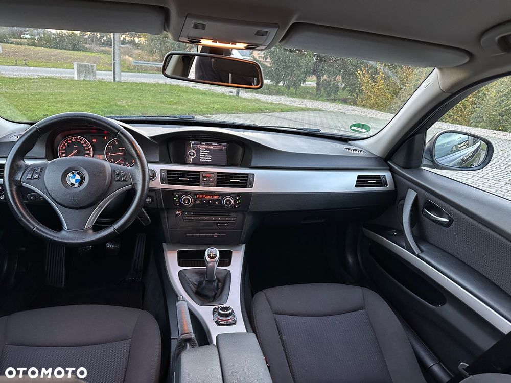 BMW Seria 3 320i Edition Exclusive - 19