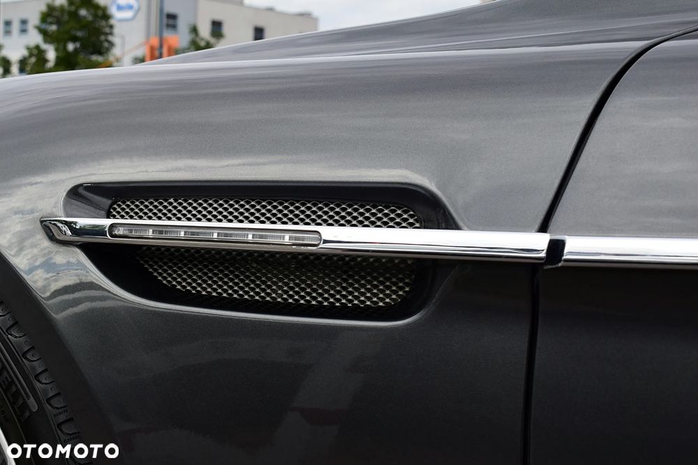 Aston Martin Rapide Luxe Touchtronic II - 20