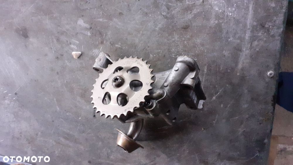 Pompa oleju audi 1.8 turbo - 2