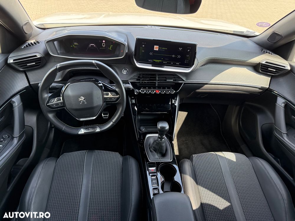 Peugeot 2008 1.2 PureTech Turbo S&S GT-Line - 9