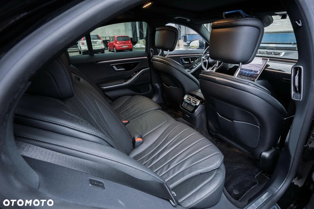 Mercedes-Benz Klasa S 400 d 4Matic L 9G-TRONIC - 29