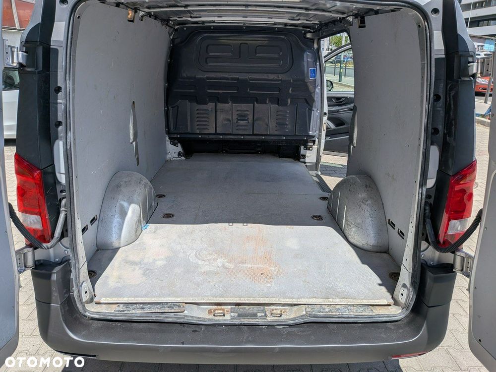 Mercedes-Benz Vito - 21
