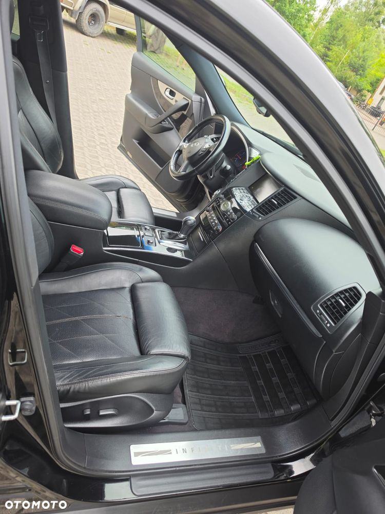 Infiniti FX FX30d S Premium - 28