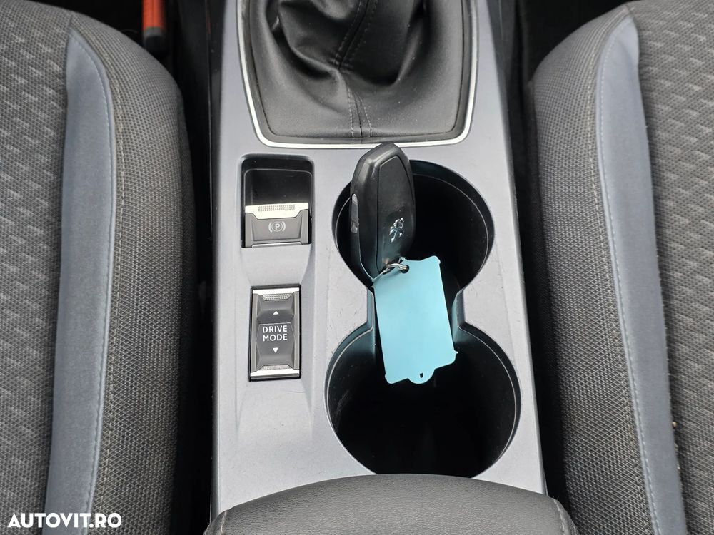 Peugeot 2008 1.2 PureTech Turbo S&S Allure - 19