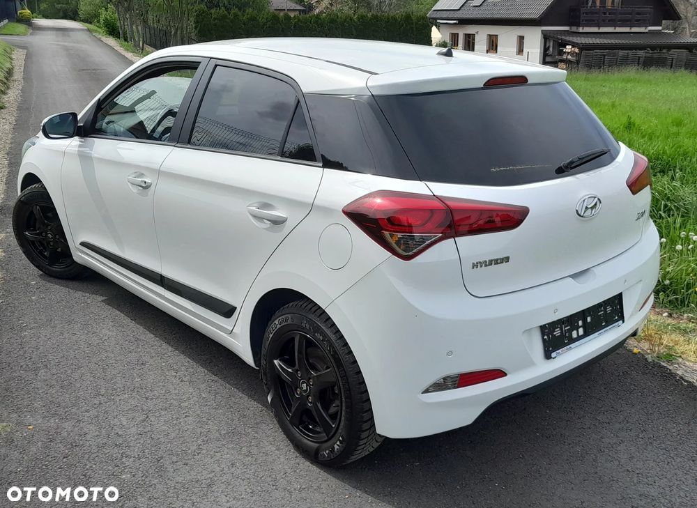 Hyundai i20 - 12