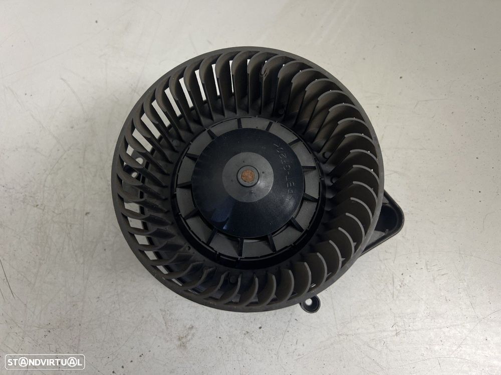 Motor da Sofagem AUDI A4 Avant (8E5, B6) 1.9 TDI REF. 8E2820021E - 1