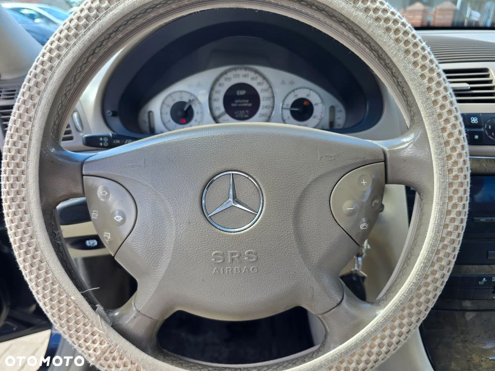 Mercedes-Benz Klasa E - 26