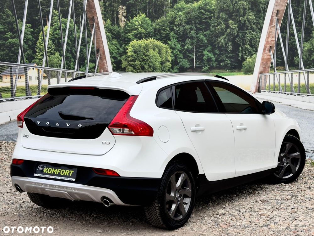 Volvo V40 Cross Country - 14