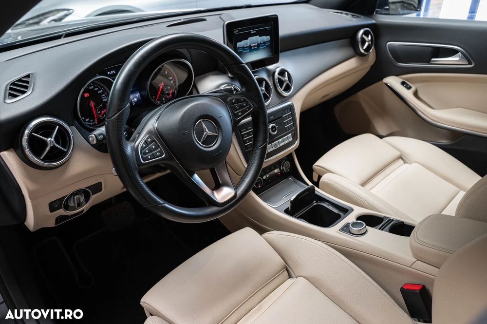 Mercedes-Benz CLA 220 d 4Matic 7G-DCT - 6