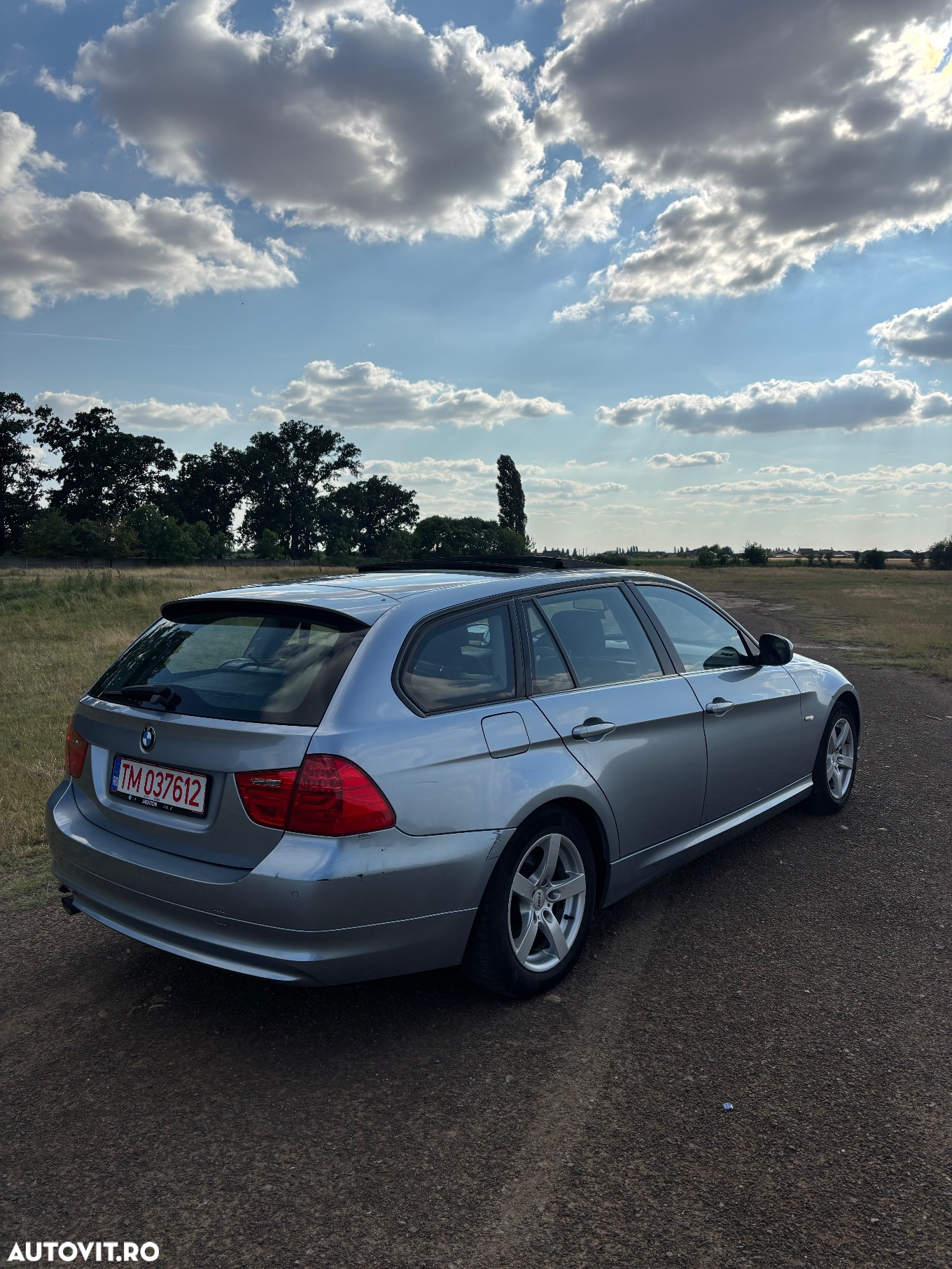 BMW Seria 3 318d DPF Touring Edition Lifestyle - 5