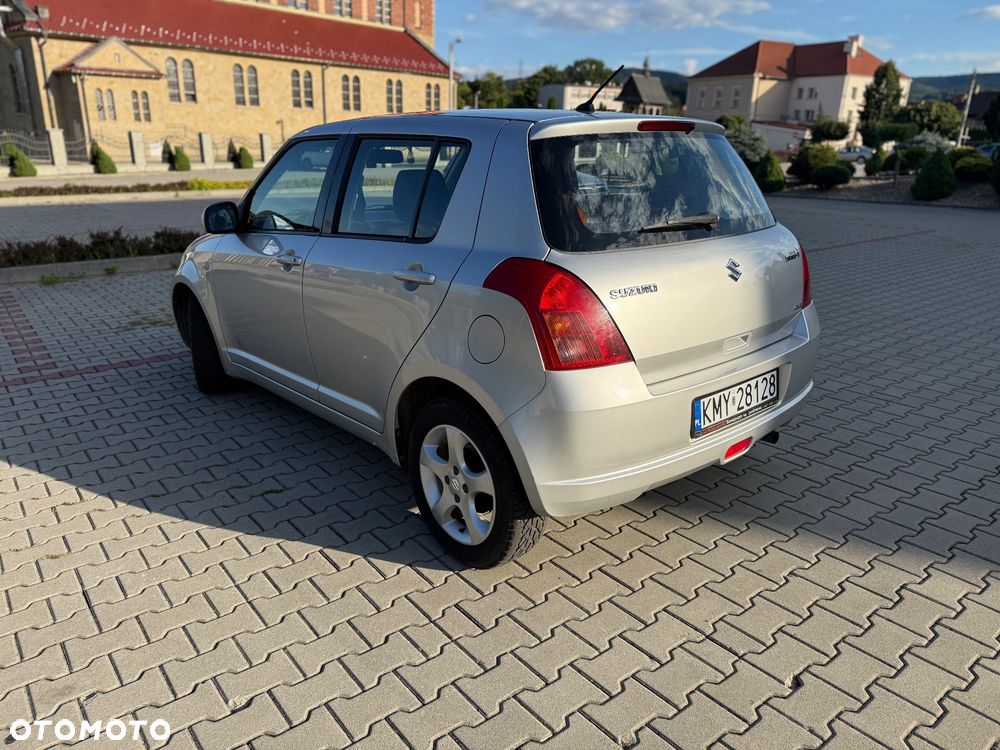Suzuki Swift 1.3 GS / Premium 4WD - 6