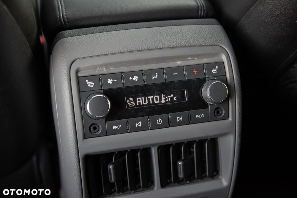 Cadillac SRX 3.6 V6 Sport Luxury AWD - 33