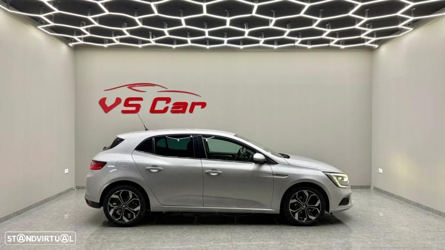 Renault Mégane BLUE dCi 115 EDC BOSE EDITION - 33