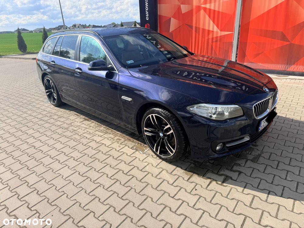 BMW Seria 5 525d Luxury Line - 6