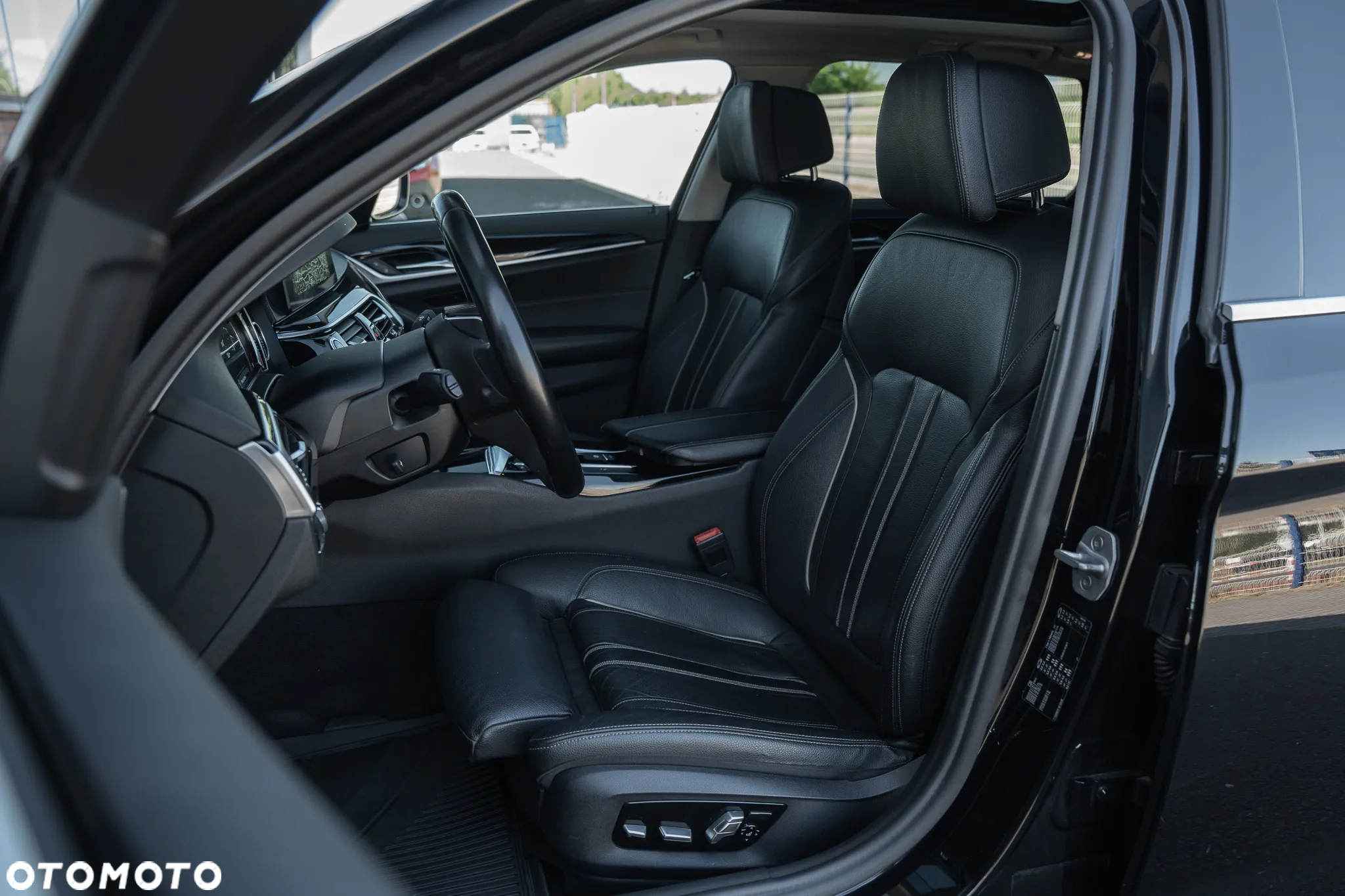 BMW Seria 5 520d Touring Sport Line - 21