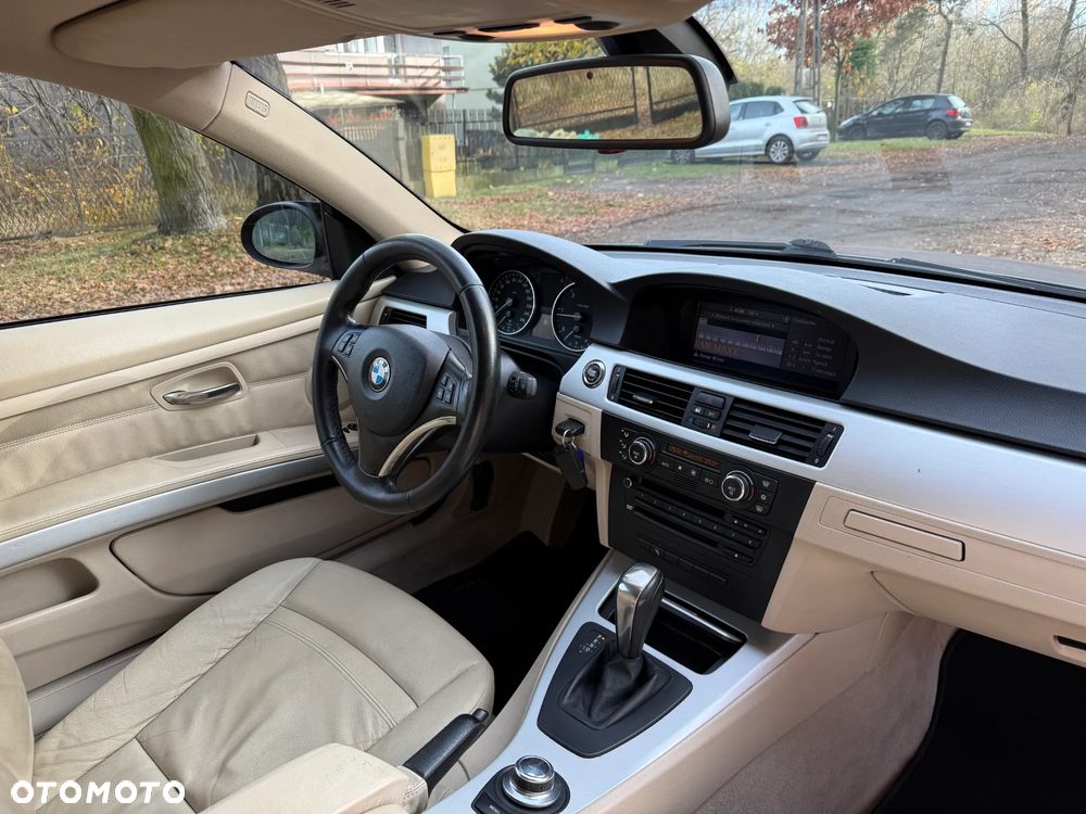 BMW Seria 3 320d - 30