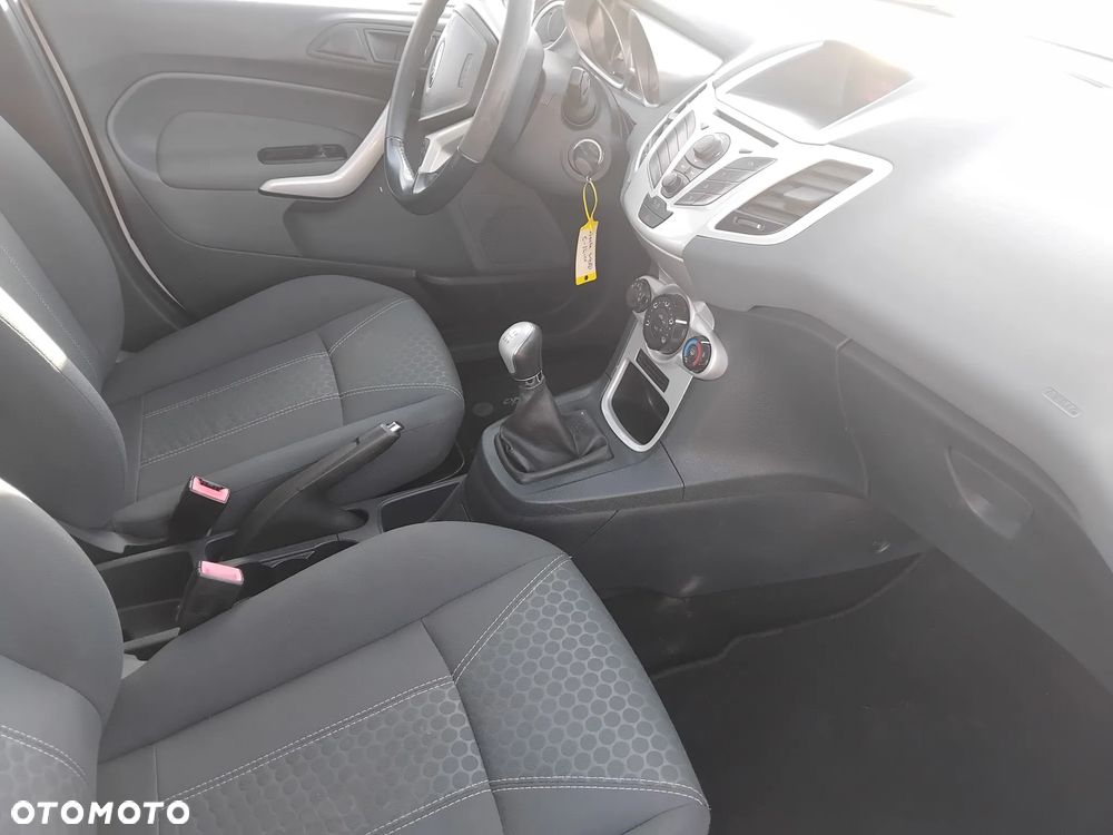Ford Fiesta 1.25 Champions Edition - 9