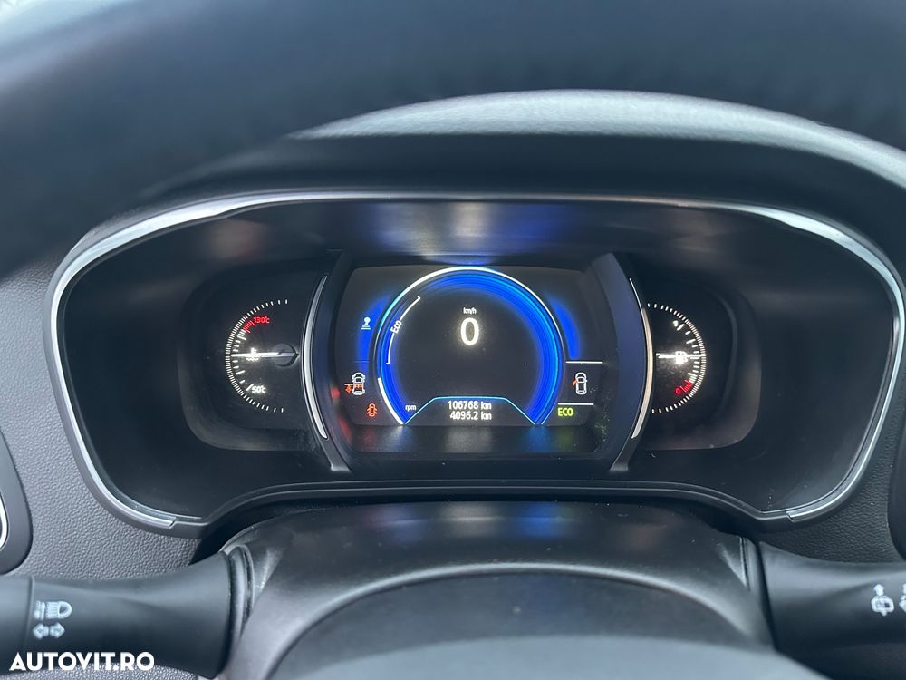 Renault Megane ENERGY TCe 100 LIFE - 11