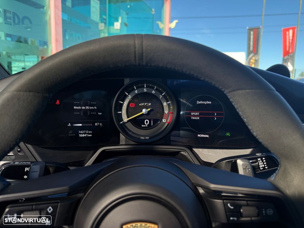 Porsche 911 Série F - 19