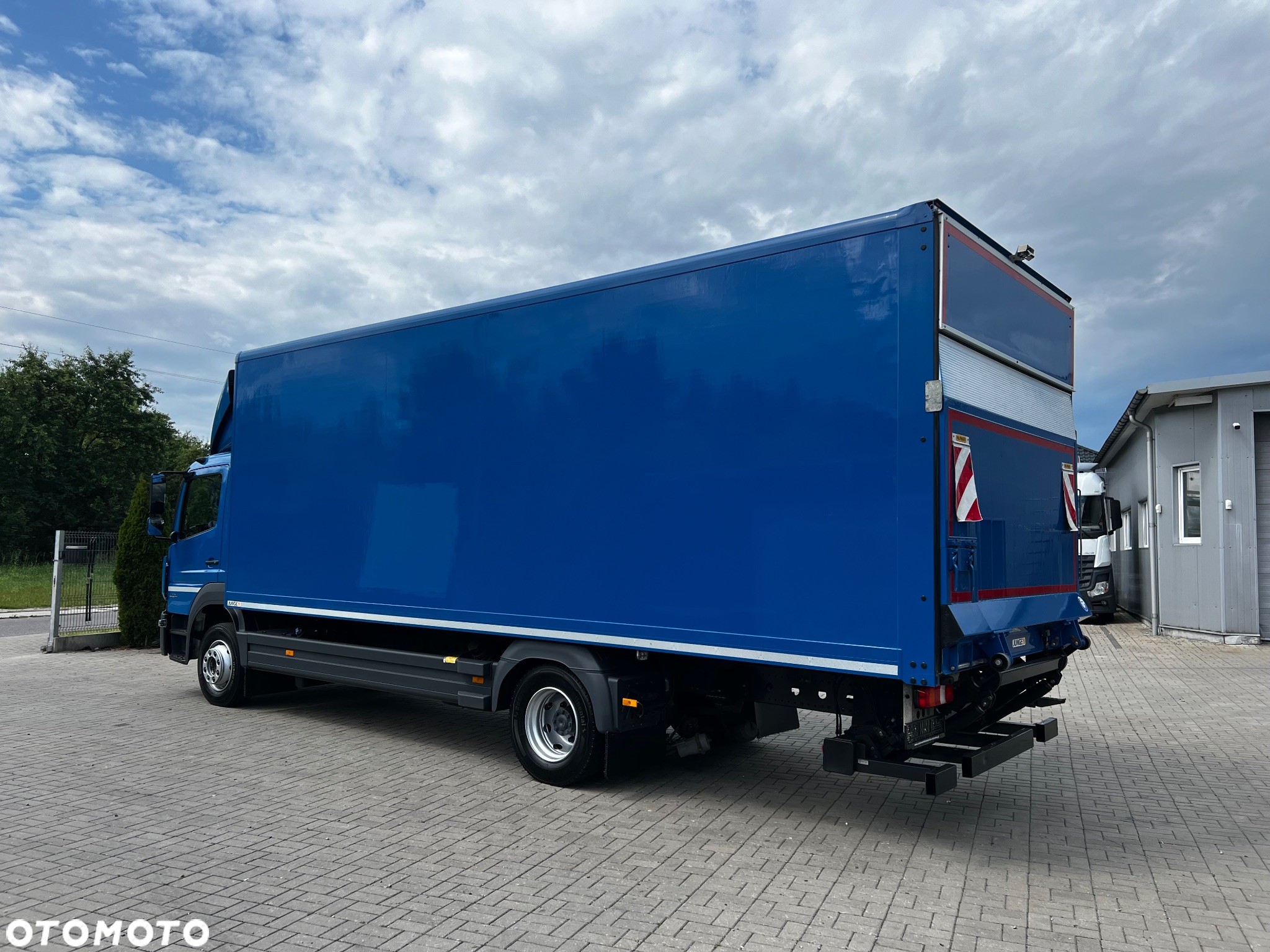 Mercedes-Benz ATEGO - 12