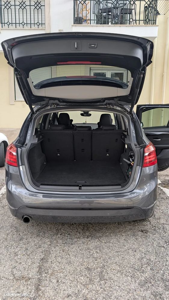 BMW 225xe Active Tourer - 13