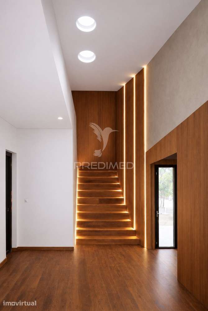 Moradia T4 de Luxo com Piscina, 4 Suites, Elevador e Vista Panorâmi... - Grande imagem: 3/12