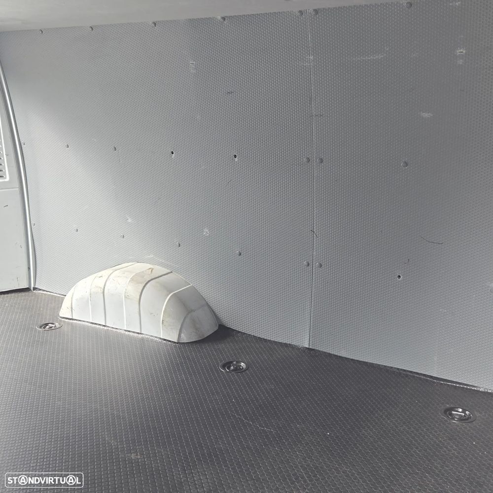 Maxus E-Deliver 3 L2H1 - 20