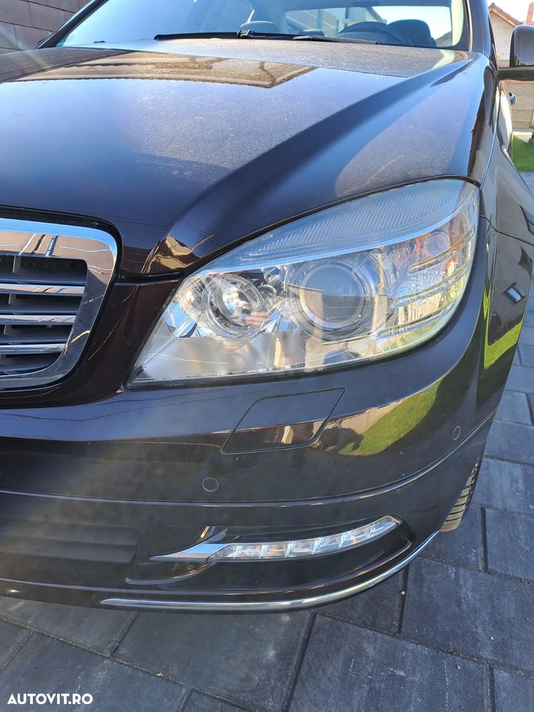 Mercedes-Benz C 220 CDI DPF Automatik BlueEFFICIENCY Elegance - 3