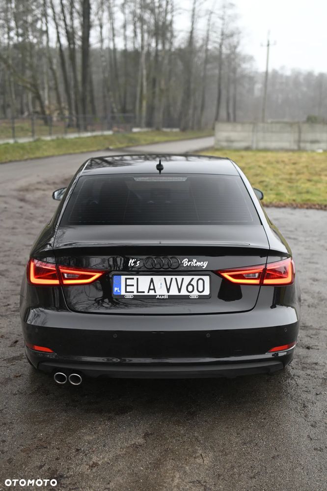 Audi A3 Limousine 2.0 TDI S line Sportpaket - 4