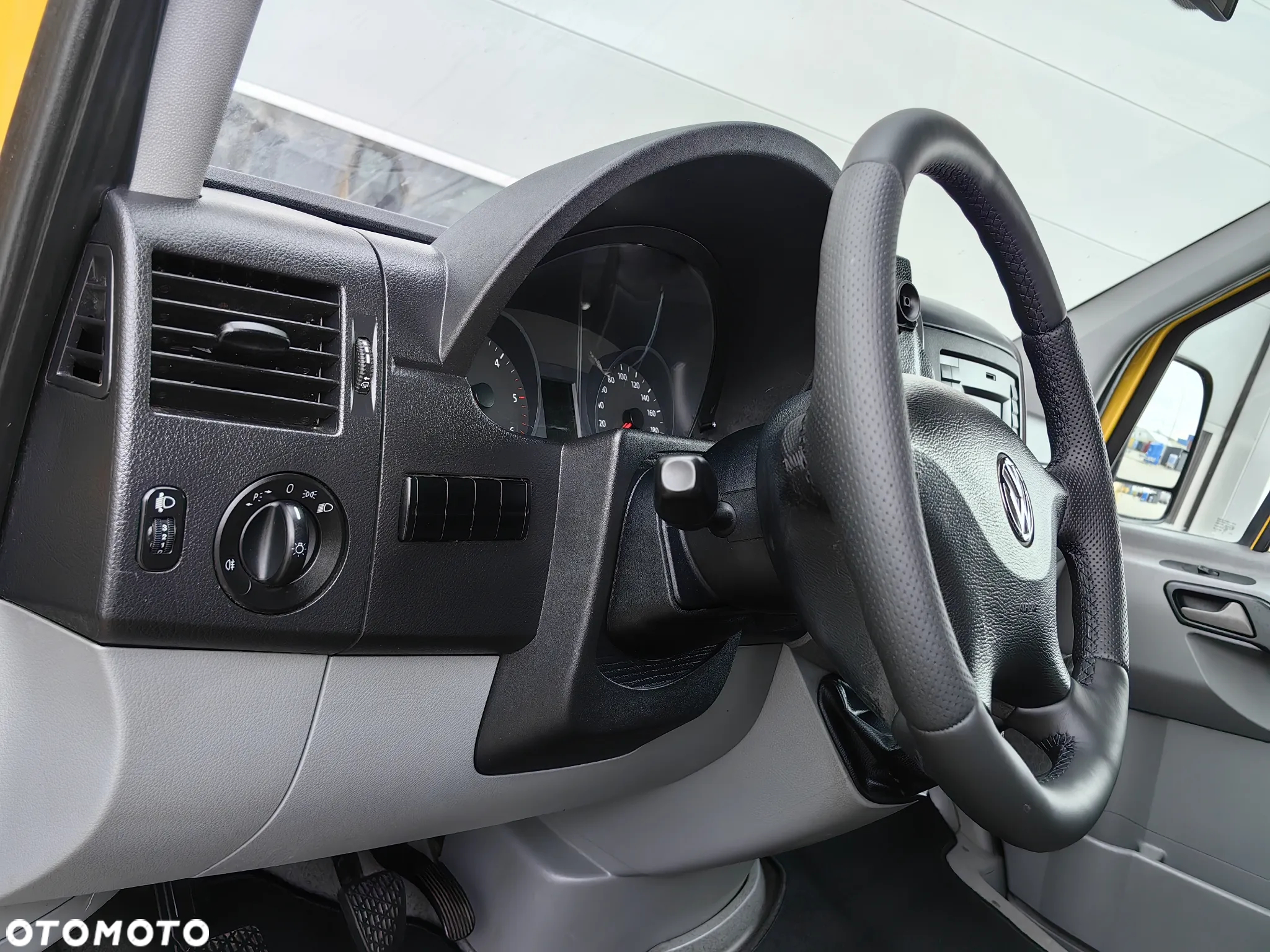 Volkswagen Crafter - 13