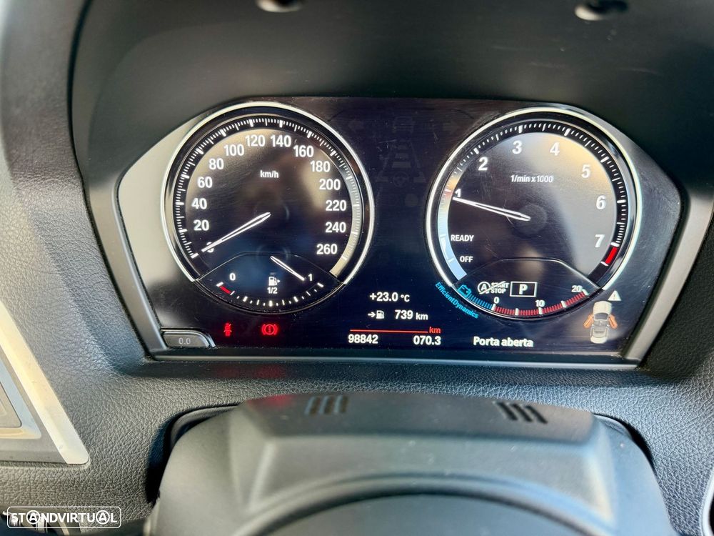 BMW 218 i Cabrio Pack M Auto - 38