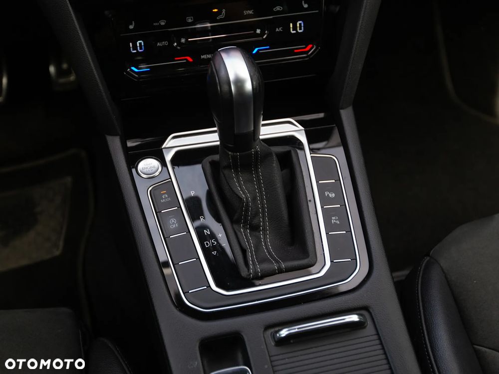 Volkswagen Arteon 2.0 TDI SCR 4Motion DSG R-Line - 26