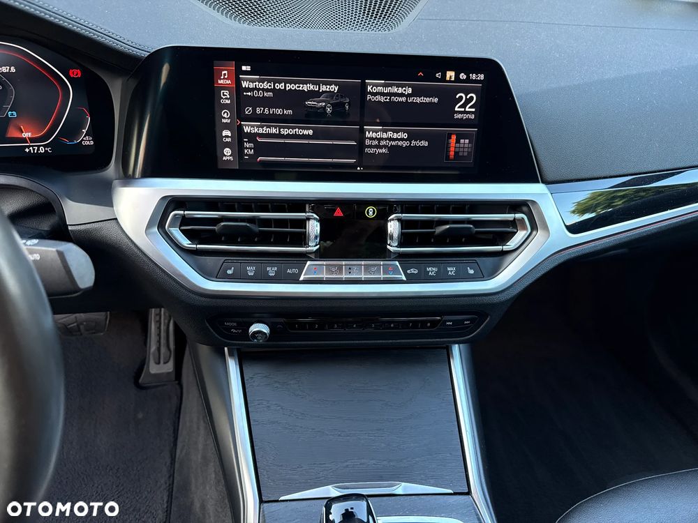 BMW Seria 3 330d M Sport sport - 35