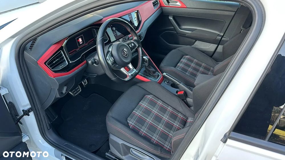Volkswagen Polo 2.0 TSI GTI DSG - 22