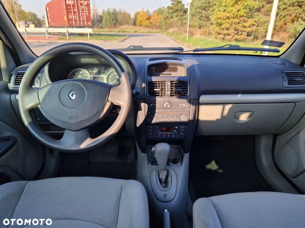 Renault Clio 1.4 Confort Privilege - 8