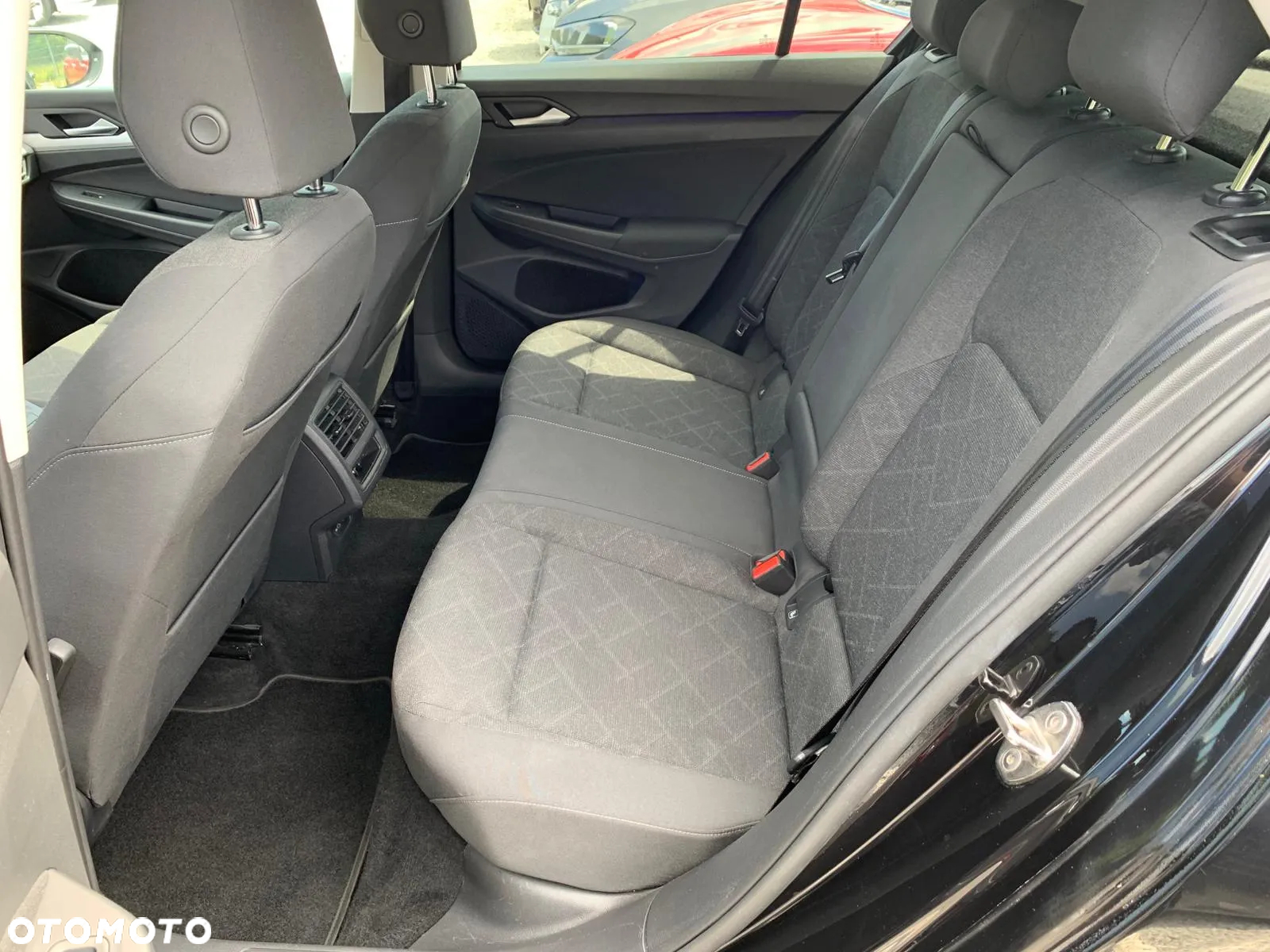 Volkswagen Golf 2.0 BlueTDI DSG Highline - 13
