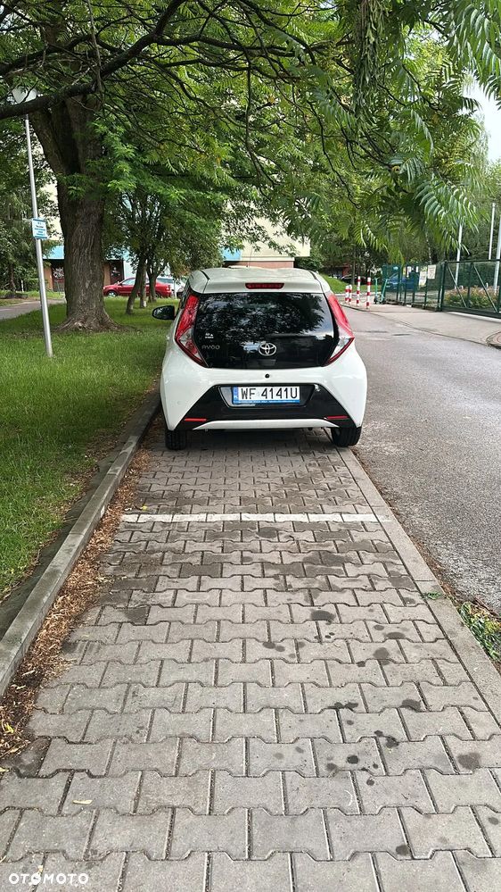 Toyota Aygo x-play - 11