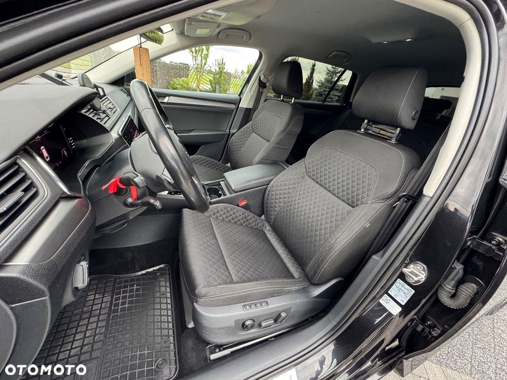 Skoda Superb 2.0 TDI SCR Style DSG - 24