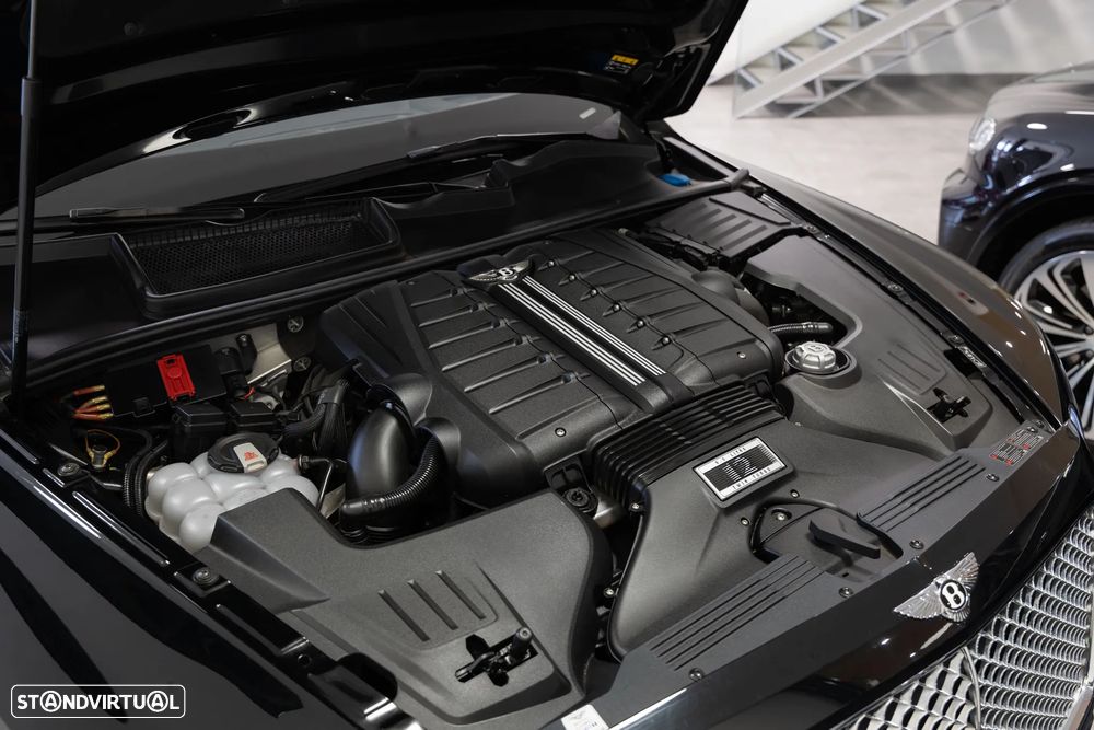 Bentley Bentayga W12 Mulliner - 32
