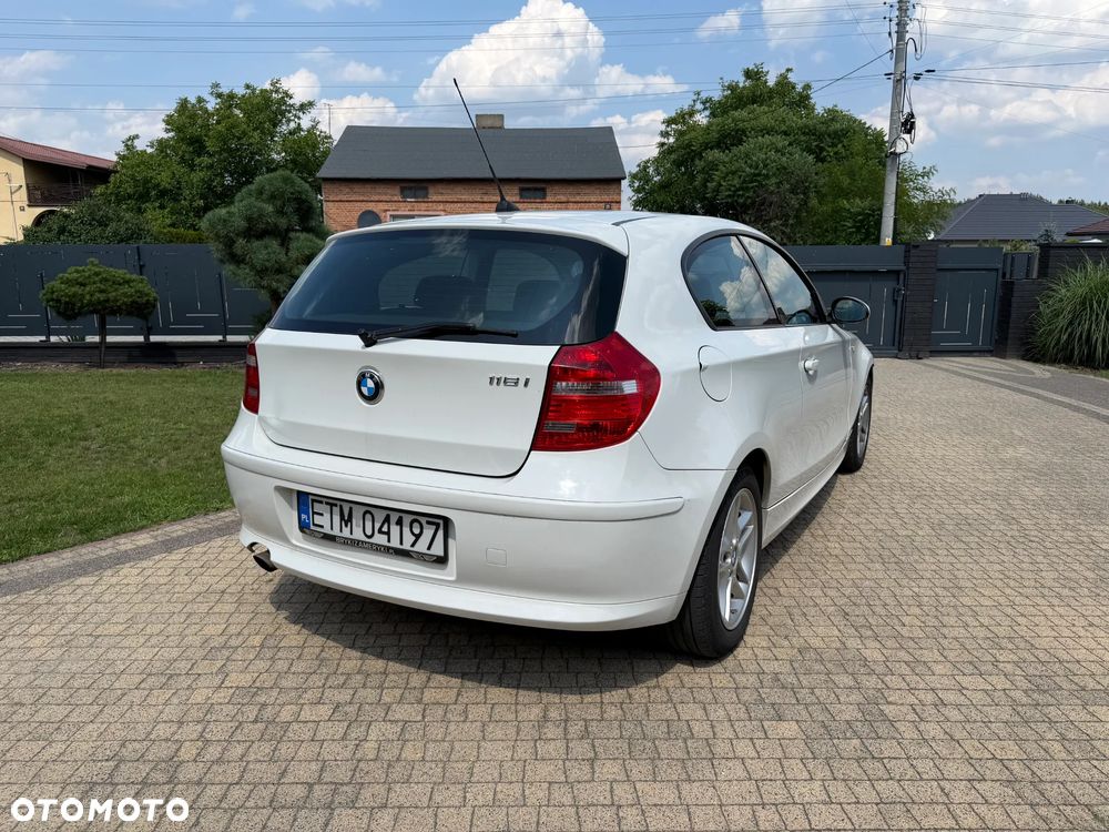 BMW Seria 1 116i - 8