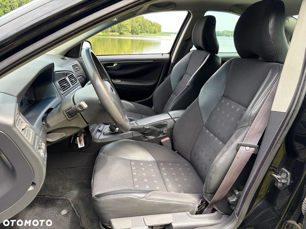 Volvo S60 2.4 Black Edition - 12