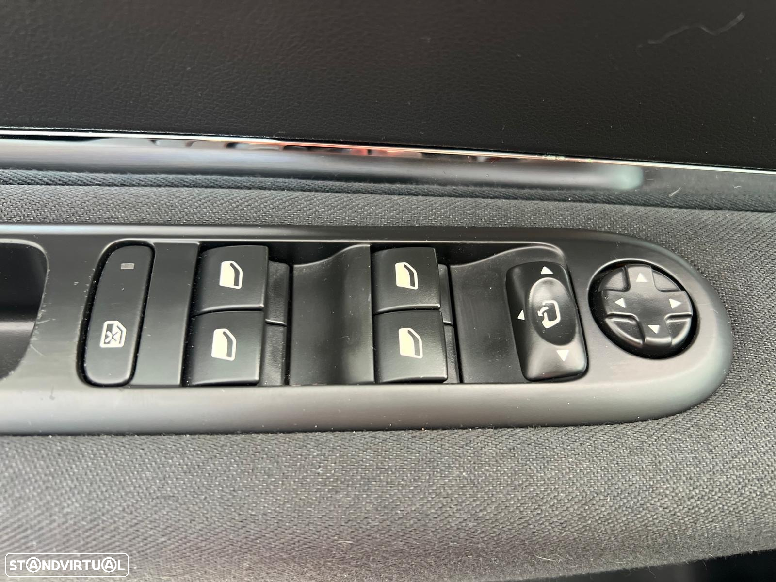 Peugeot 5008 1.6 BlueHDi Style - 20